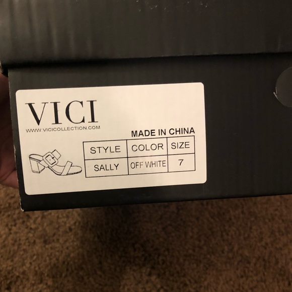 NEW heeled sandals from Vici - Picture 9 of 12